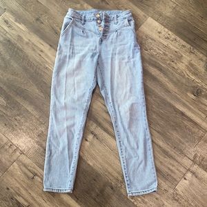 Light Washed Jeans